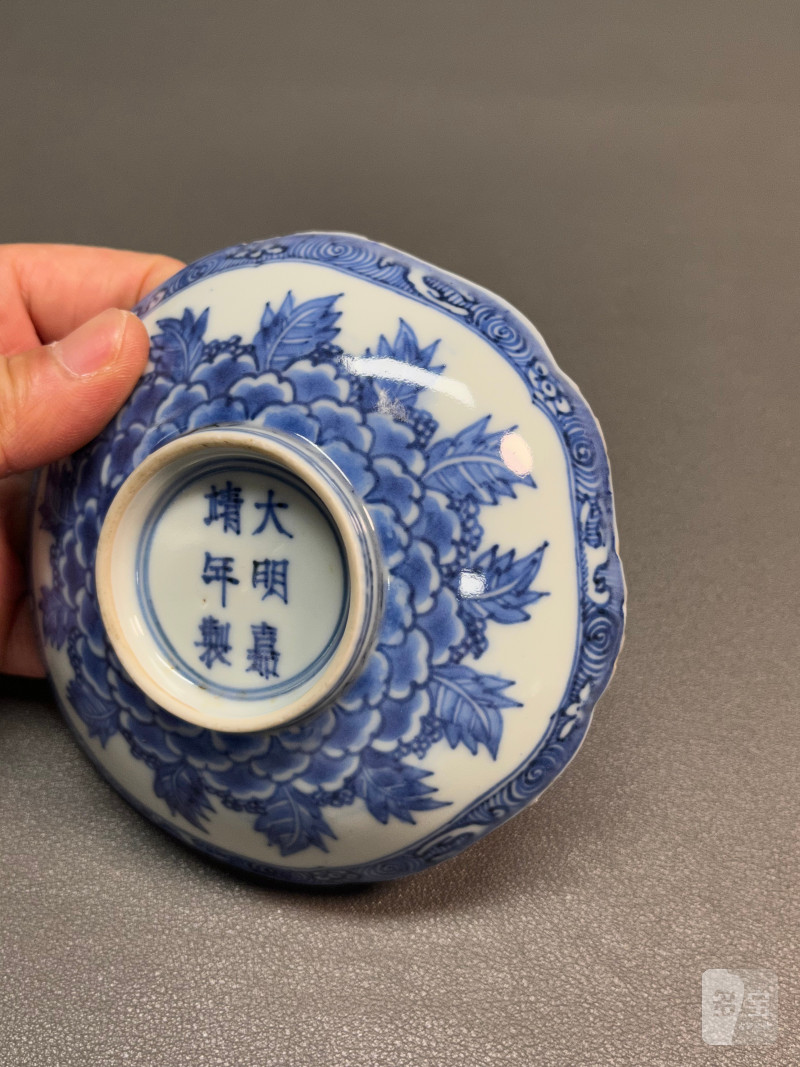 清康熙  青花花卉纹盘（一组 5 只、带木盒） - 图22